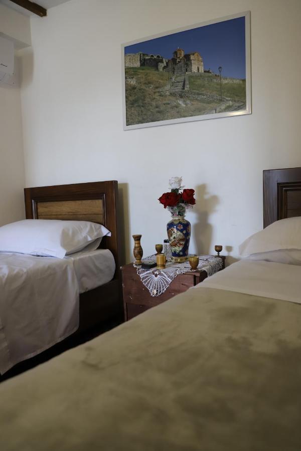 Guest House Maria - Berat Castle Екстериор снимка