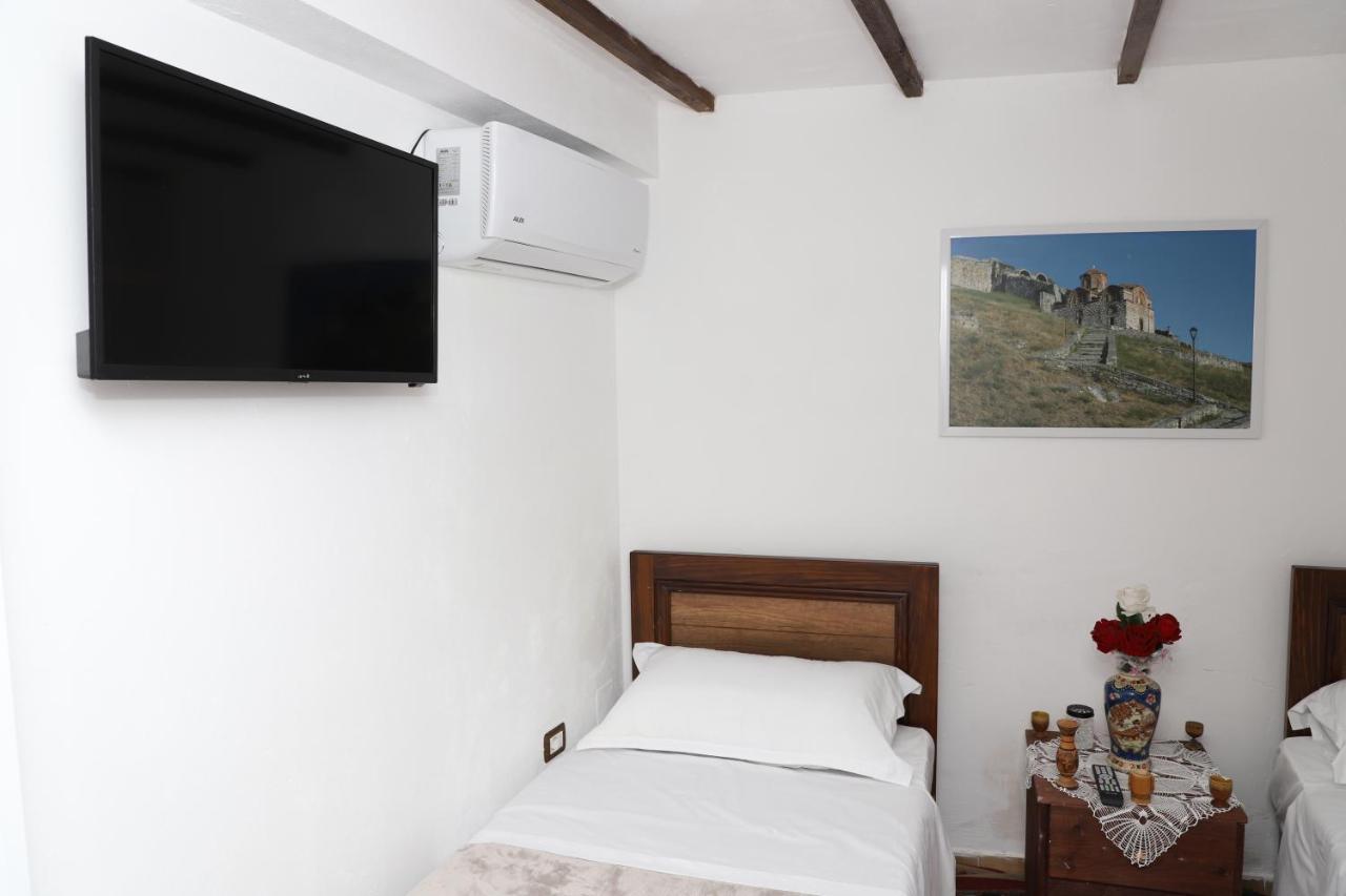 Guest House Maria - Berat Castle Екстериор снимка