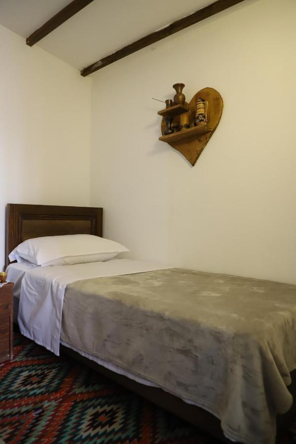 Guest House Maria - Berat Castle Екстериор снимка