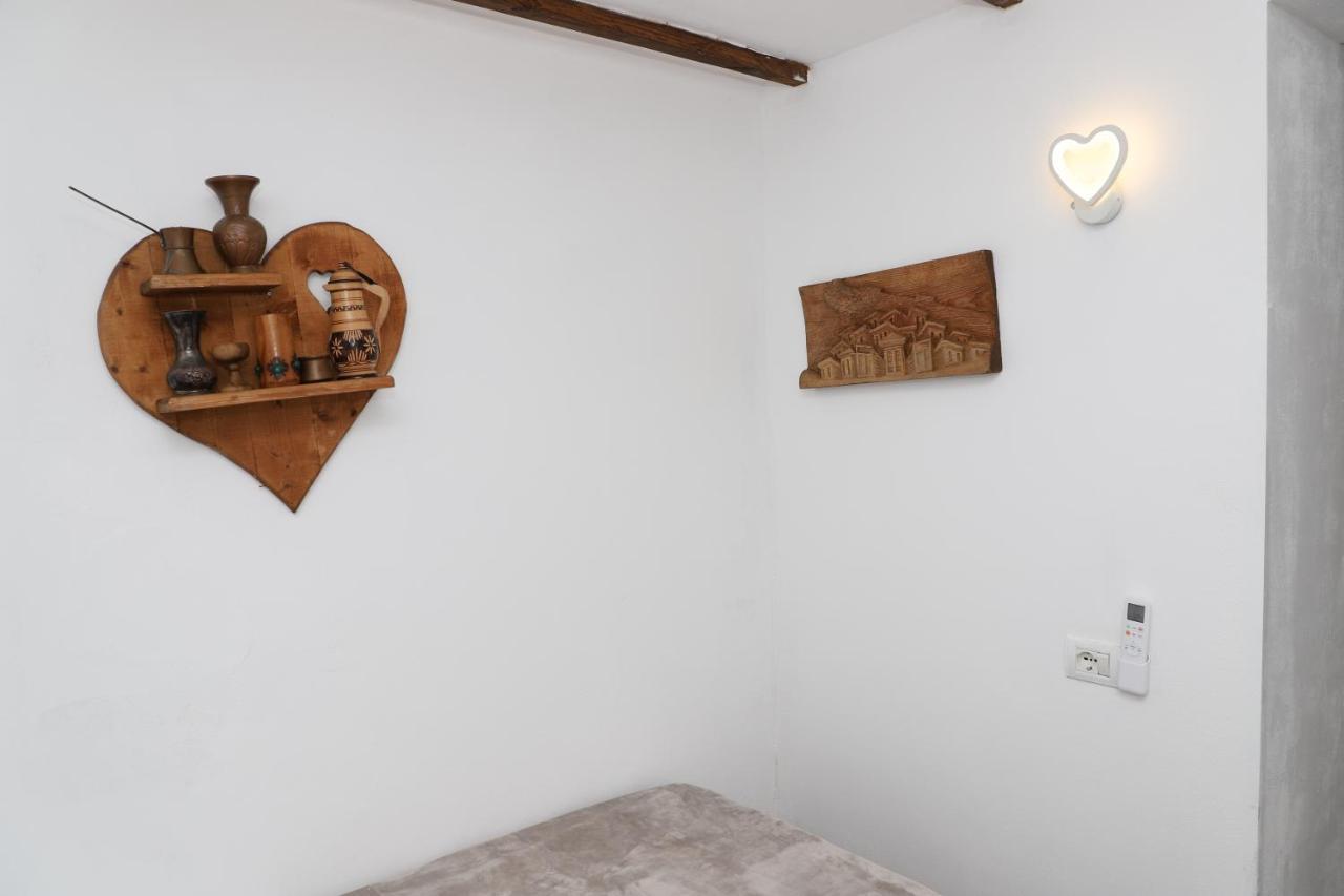 Guest House Maria - Berat Castle Екстериор снимка