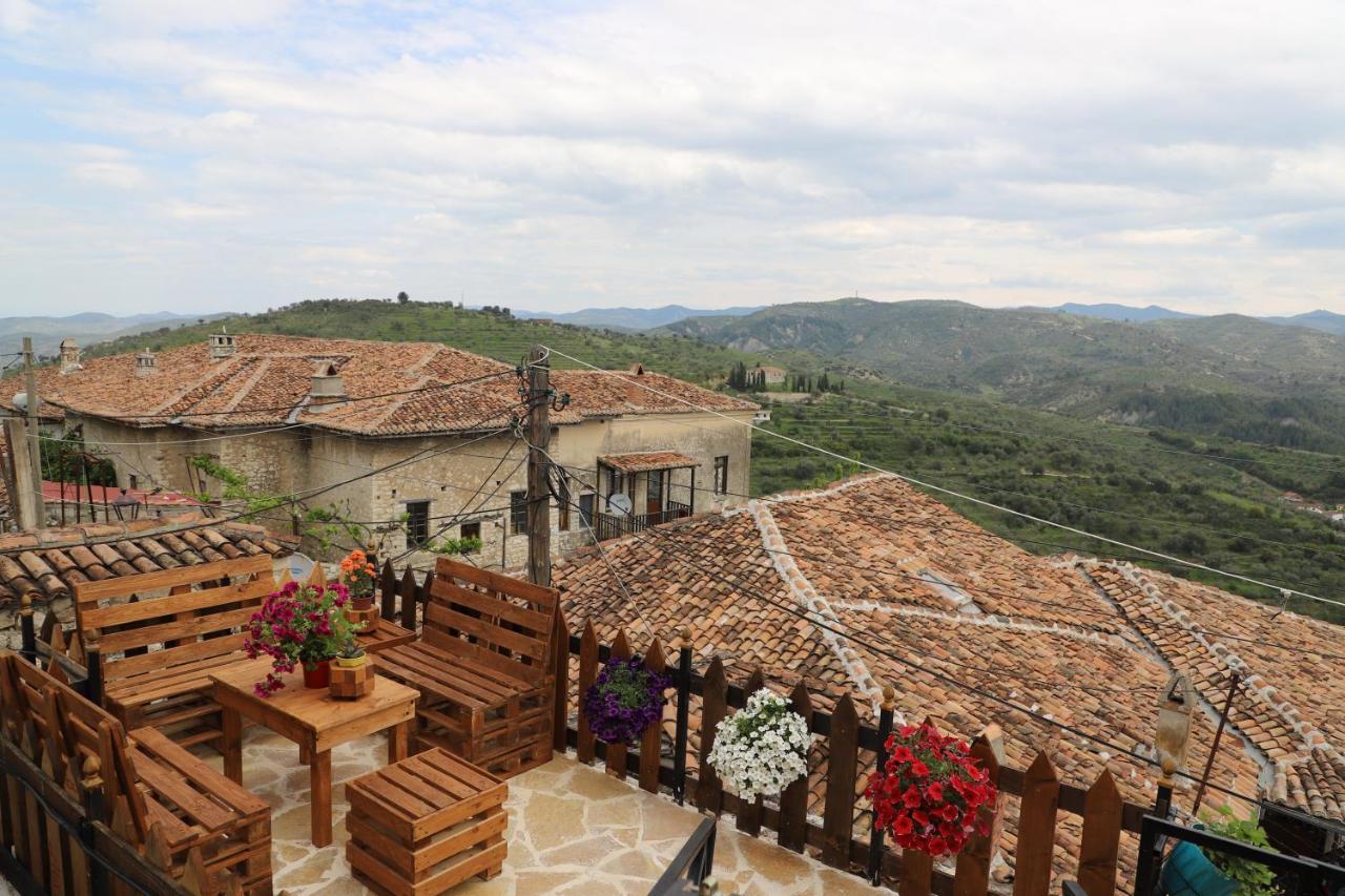 Guest House Maria - Berat Castle Екстериор снимка