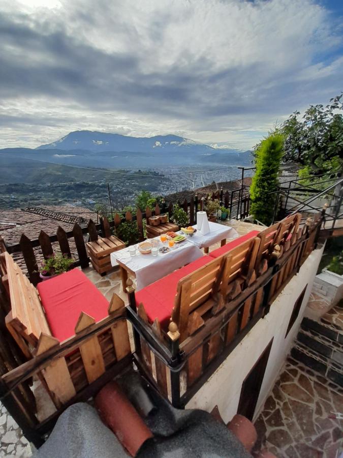 Guest House Maria - Berat Castle Екстериор снимка