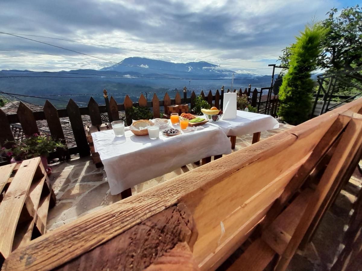 Guest House Maria - Berat Castle Екстериор снимка
